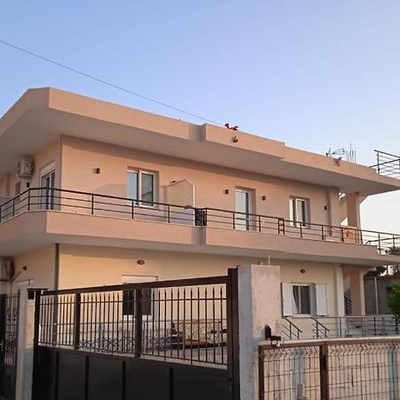 Villa Hysesani فلورا المظهر الخارجي الصورة